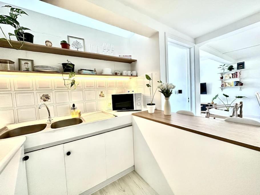 3 Bedroom Beachside Apartment - 30 Secs From Beach Flic-en-Flacq Zewnętrze zdjęcie