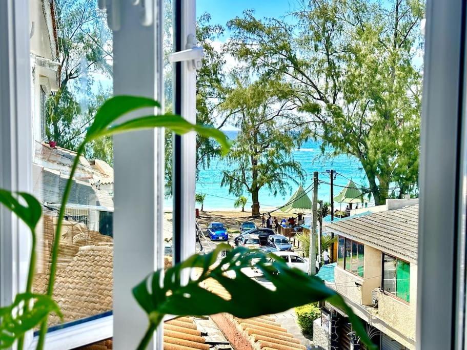 3 Bedroom Beachside Apartment - 30 Secs From Beach Flic-en-Flacq Zewnętrze zdjęcie